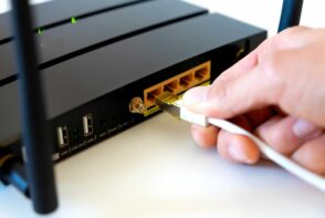 Czym jest router i jakie pełni funkcje?