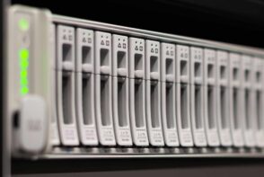 Jak wybrać optymalny plan VPS bez ograniczeń zasobów? pexels-brett-sayles-5489456